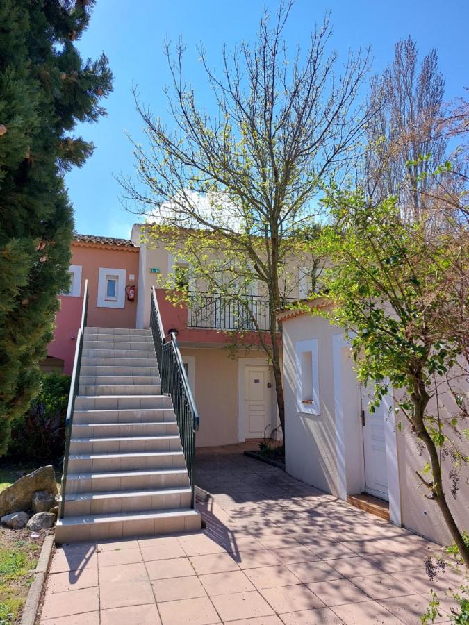 Ferienwohnung Aux Abords Du Lac Arles Exterior foto